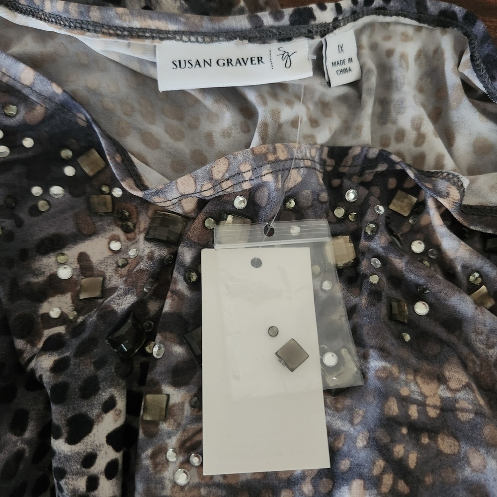 NWT Susan Graver Liquid Knit Womens 1X Animal Print Rhinestone Accent Top Blouse - Picture 6 of 6